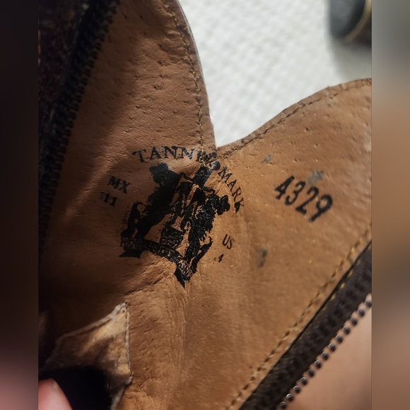 Western boots - Picture 2 of 8